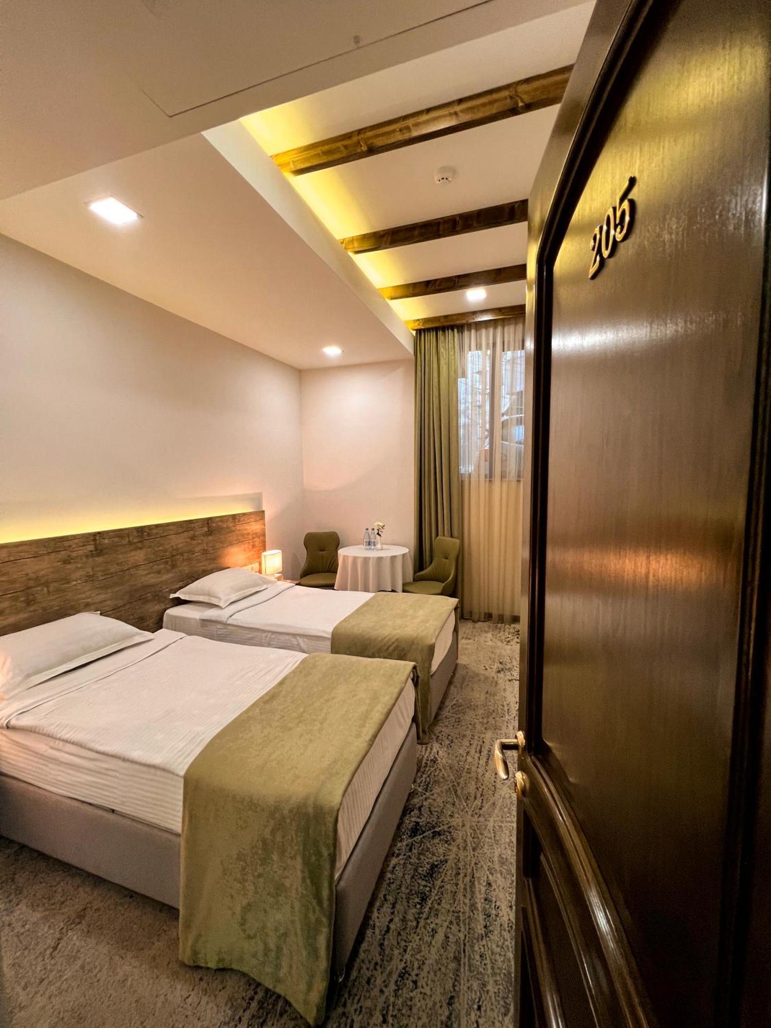 Evn Boutique Hotel 耶烈万 外观 照片