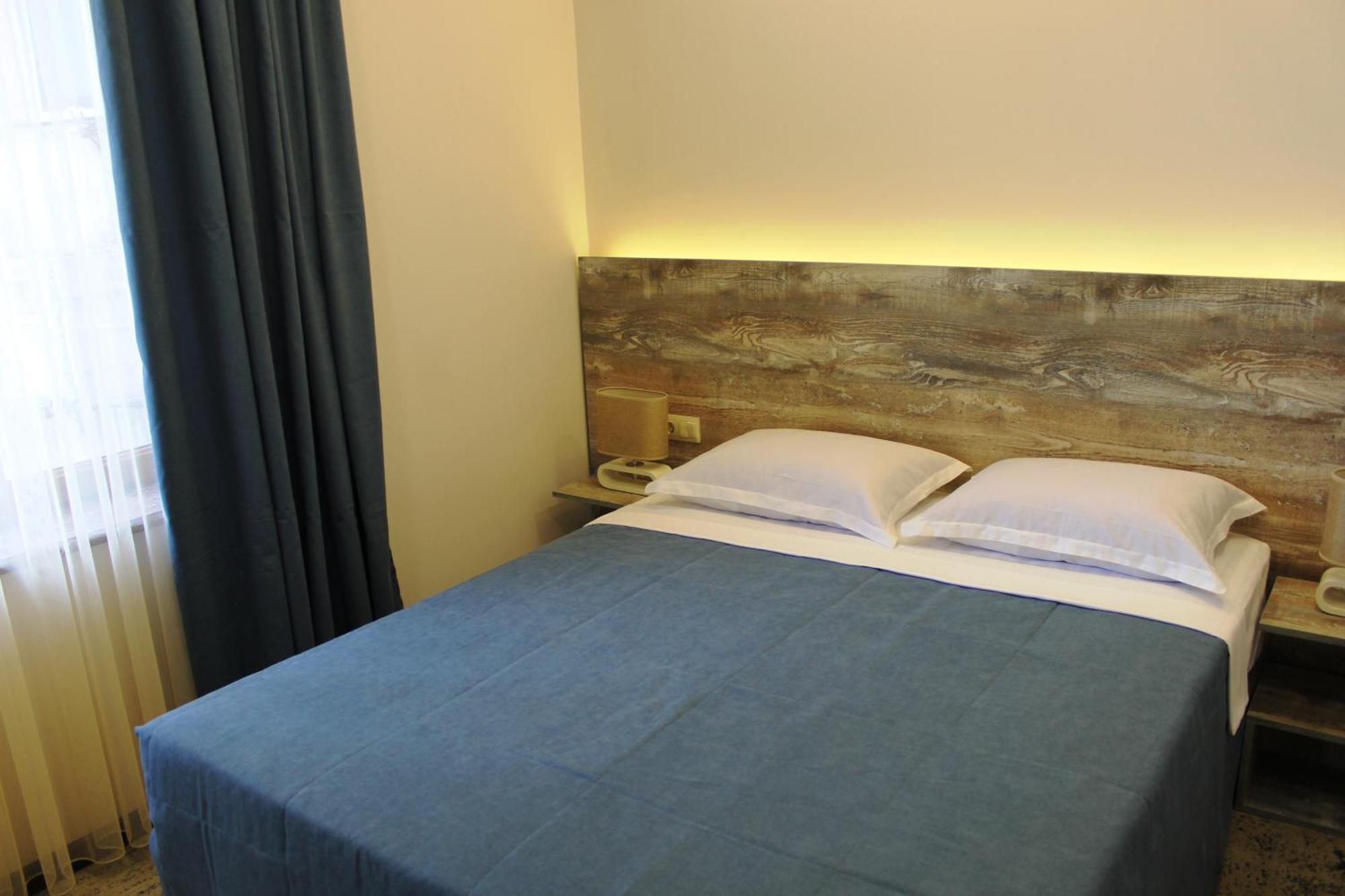 Evn Boutique Hotel 耶烈万 外观 照片